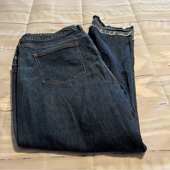 Universal Thread Distressed Bottom Denim Blue Jeans, Size 22W Boyfriend Fit - Picture 6 of 12